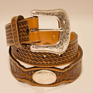 NWT Tony Lama USA Studded Brown Leather Western Belt Men's Size 36 (44" x 1.5")